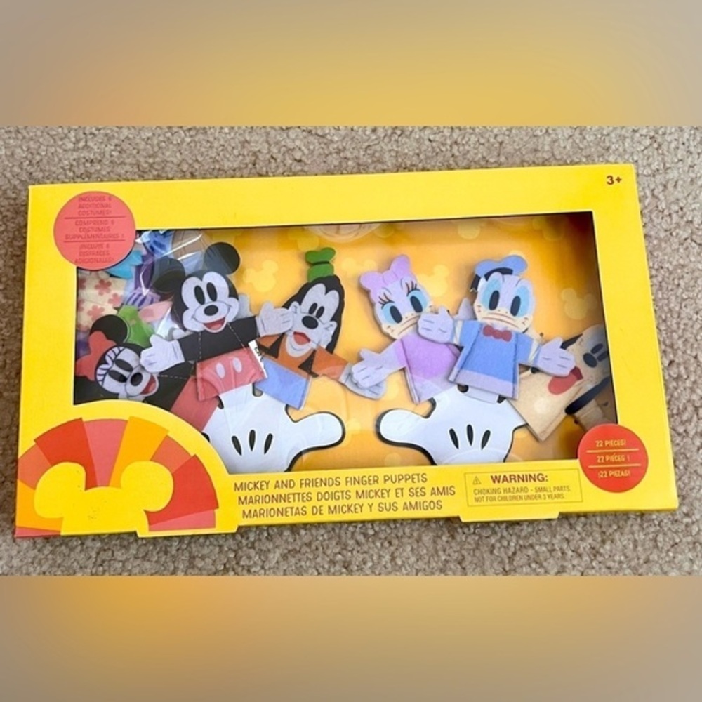 NWT Disney Mickey & Friends Finger Puppets 22 Pieces Costumes Pretend Play